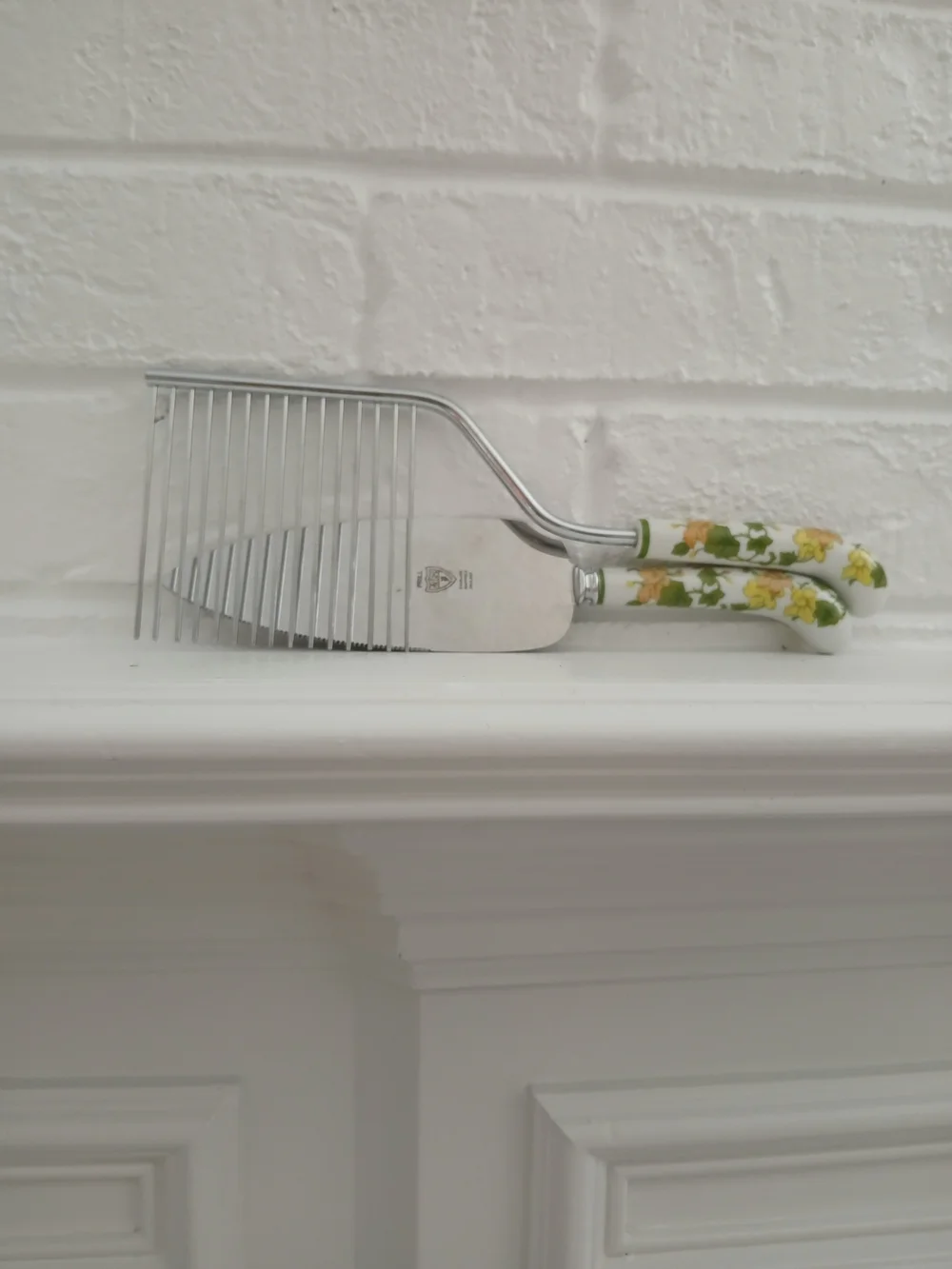 Vintage 2 Piece Sheffield England Serving Set Stainless Steel Porcelain Handle